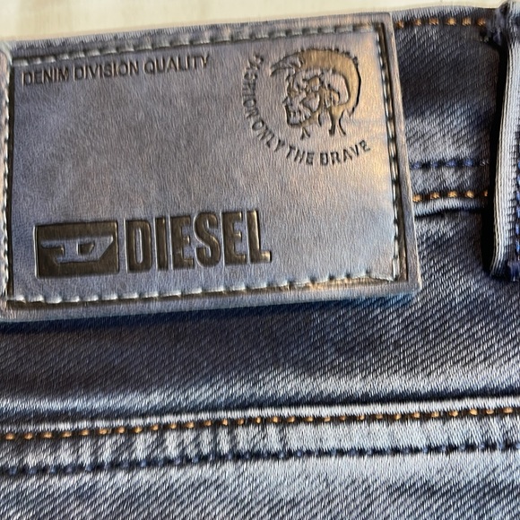 Diesel Women’s Slim Skinny Cropped Denim Jeans Size 32 - Picture 7 of 8